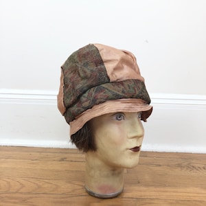 1920s Lamè and Silk Paneled Cloche Hat
