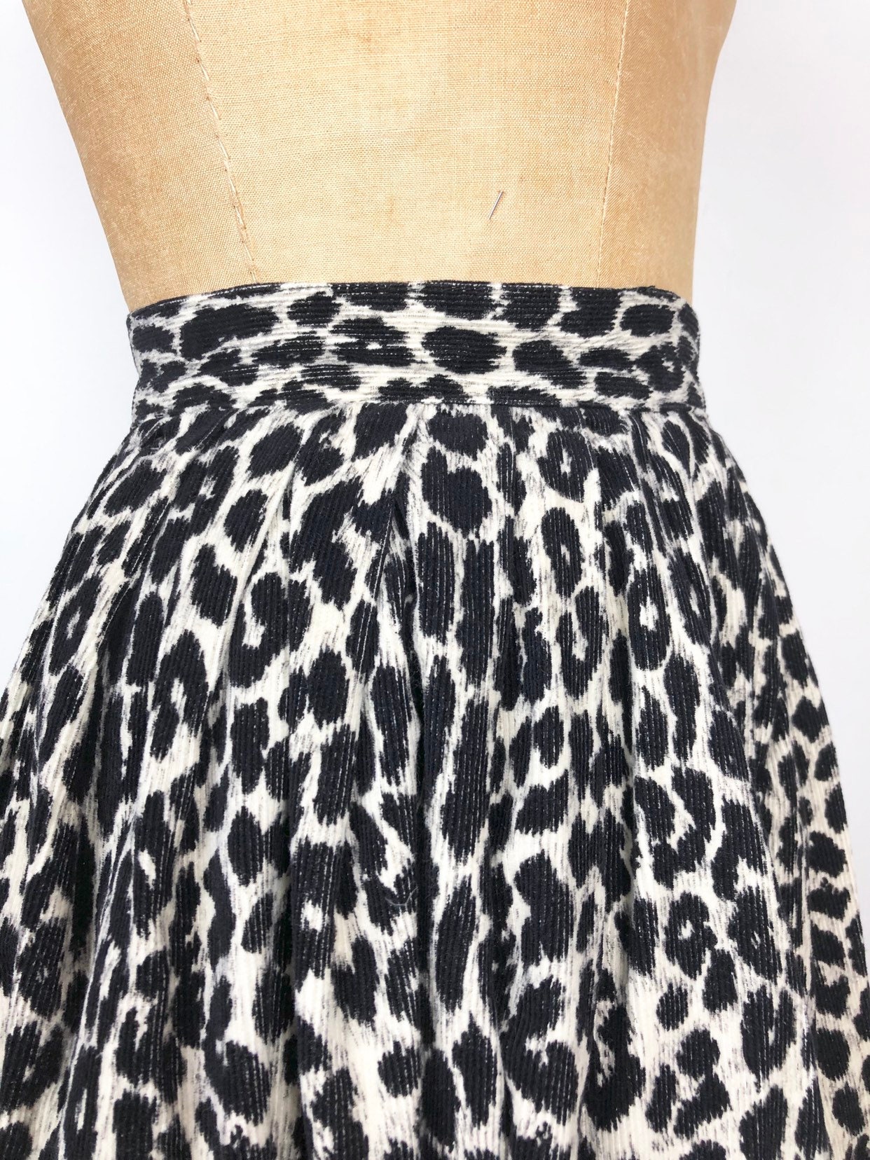 CUTE 1950s Leopard Print Corduroy Full Skirt S | Etsy