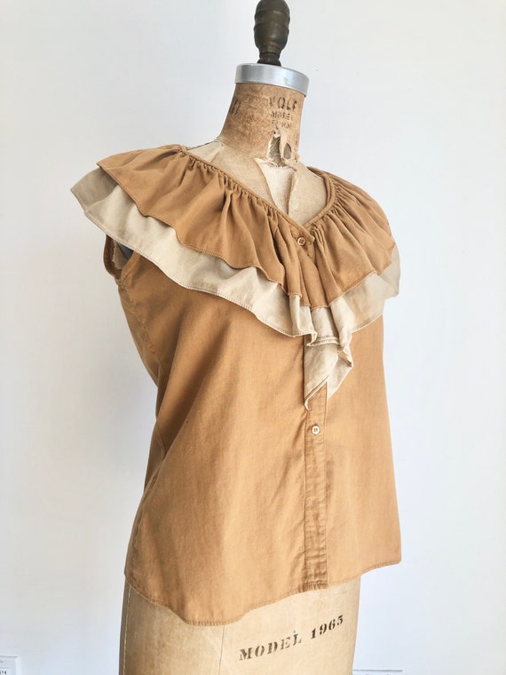 Cute 1980s Sleeveless Ruffled Cotton Sleeveless Bl