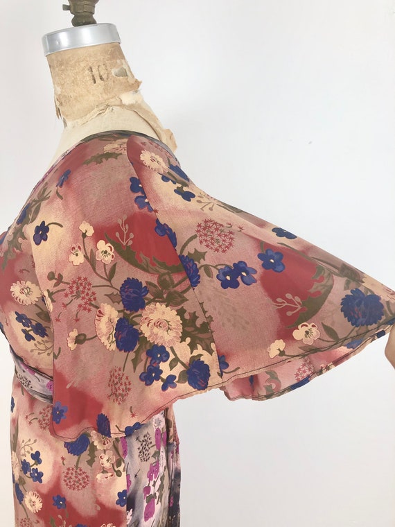 1970s Two Tone Flutter Sleeve Wrap Front Floral R… - image 4