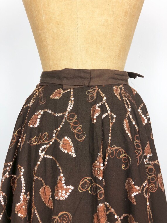 1950s Sequined Floral Brown Cotton Circle Skirt M - image 8