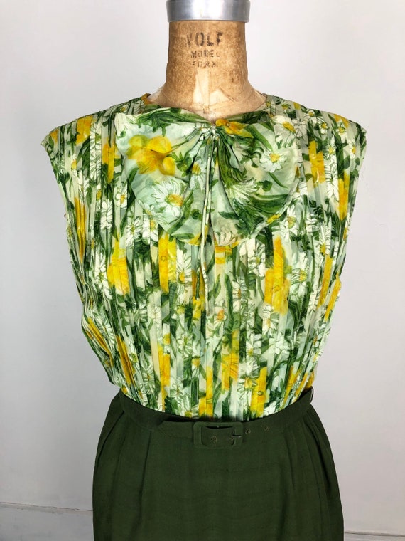 1960s Green Floral Rayon Chiffon and Linen Wiggle… - image 3