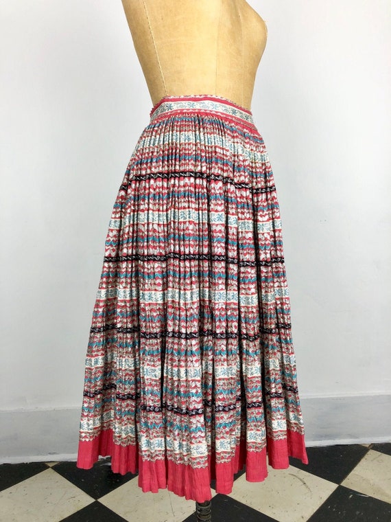 1950 All Over Metallic Ric Rac Mexican Pleated Cir