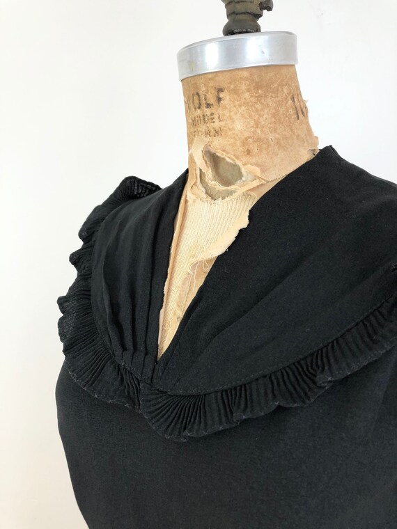 1940’s Black Rayon Crepe Ruffle Yoke Dress S - image 4