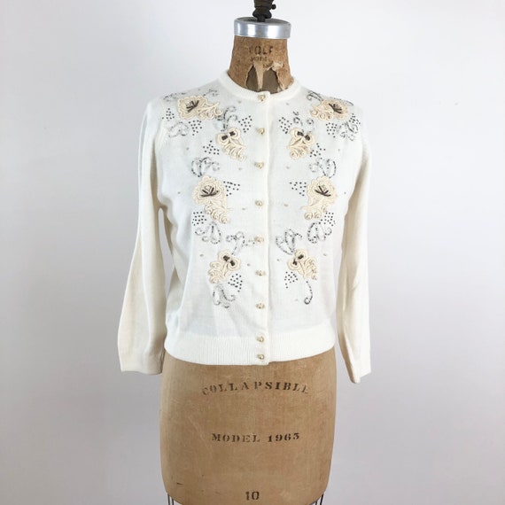 1950s White Beaded Applique Cardigan M - Etsy