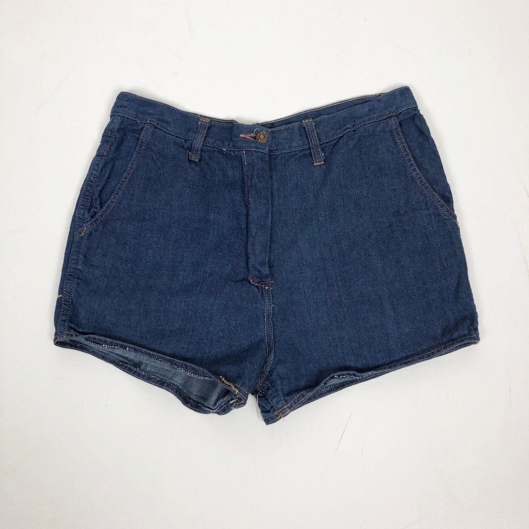 キュートな 1970 年代デニムショートパンツ 30 インチウエスト キュートな 1970 年代デニムショートパンツ 30 インチウエスト