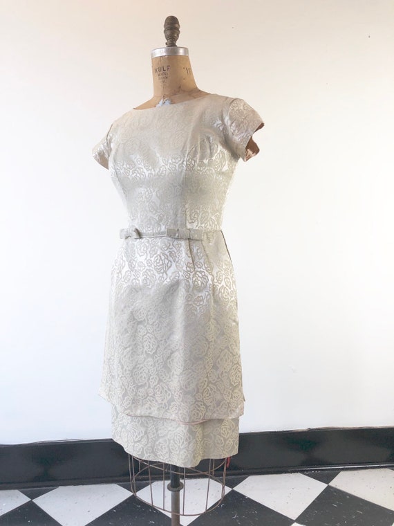 GORGEOUS 1960’s Ivory Brocade Cocktail Dress M - image 1