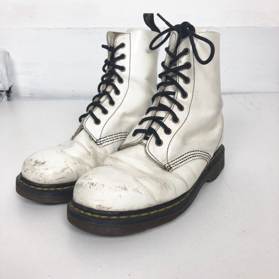 1990s White Leather Lace Doc Marten Boots 7 Mens 8