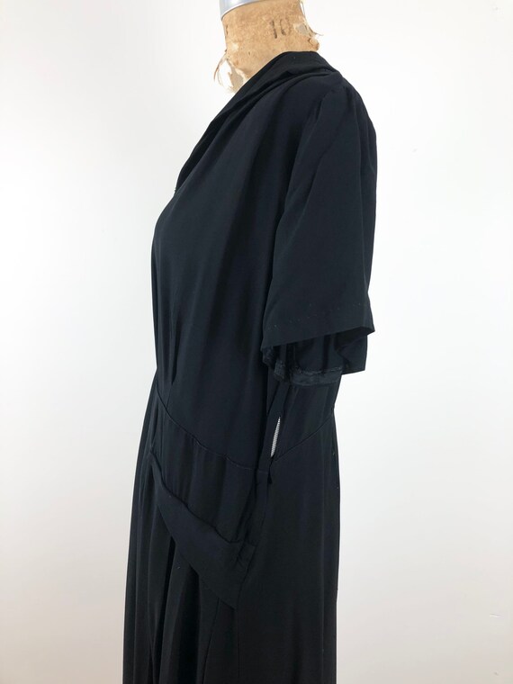 1940s Capped Sleeve Black Rayon Crepe Dress M - image 6