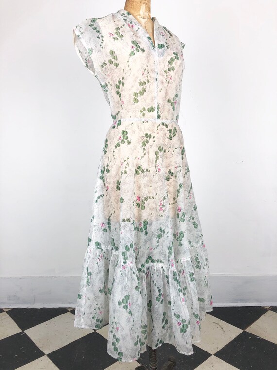 BEAUTIFUL 1940’s Floral Sheer Seersucker Organza D