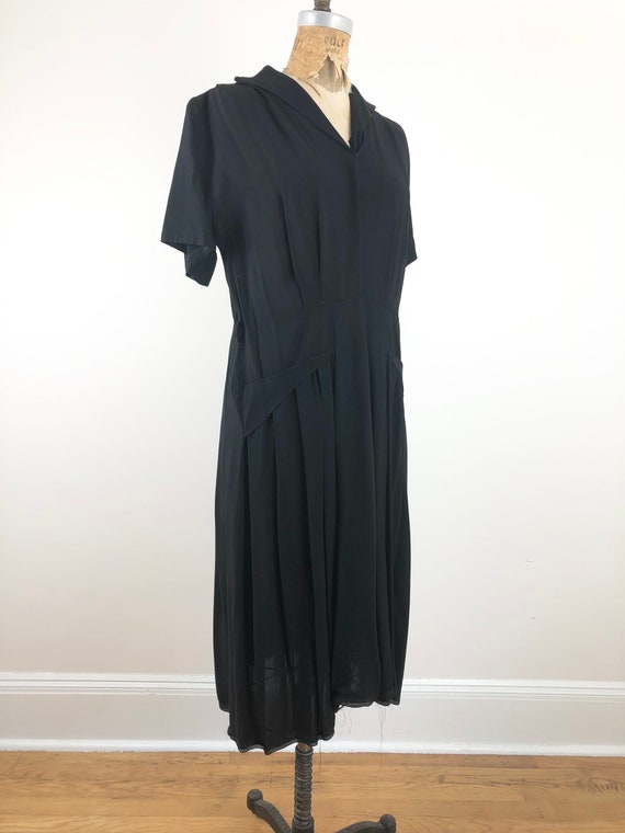 1940s Capped Sleeve Black Rayon Crepe Dress M - image 3