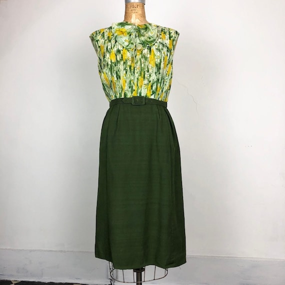 1960s Green Floral Rayon Chiffon and Linen Wiggle… - image 1