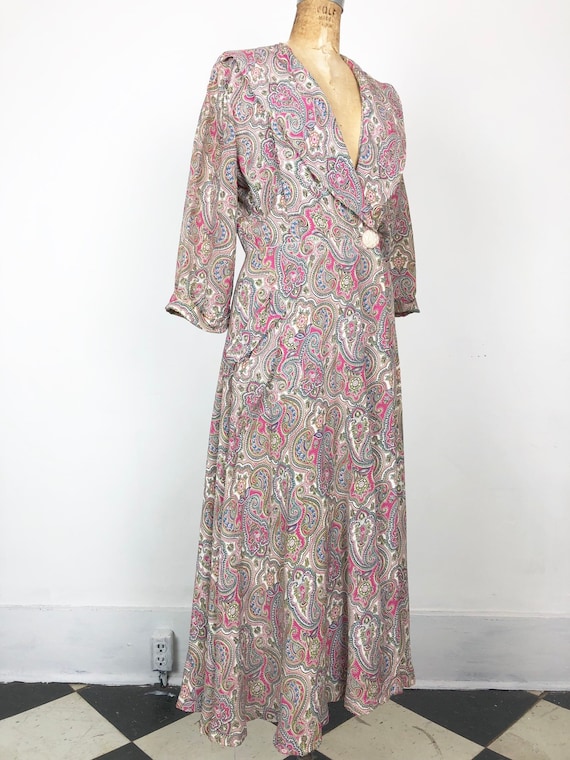 GORGEOUS 1940s Paisley Rayon Wrap Dressing Gown S - image 1