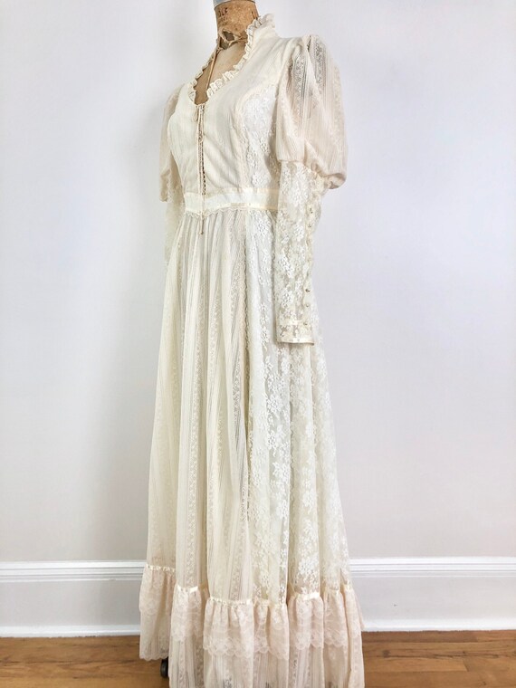 RESERVED Gorgeous 1970s Gunne Sax White Lace Brida