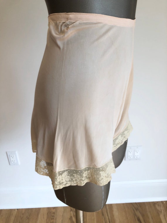1930 Pink Silk Knit Tap Shorts XS - image 4