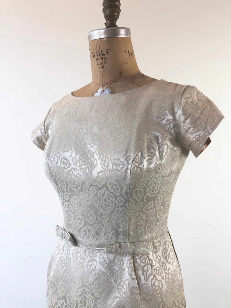 GORGEOUS 1960s Ivory Brocade Cocktail Dress M image 6