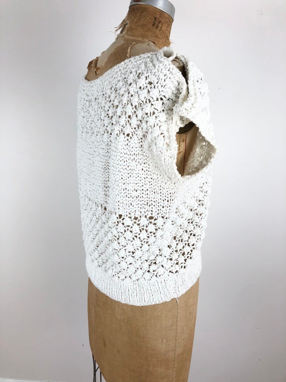 1970s White Chenille Crochet Tie Cold Shoulder To… - image 4