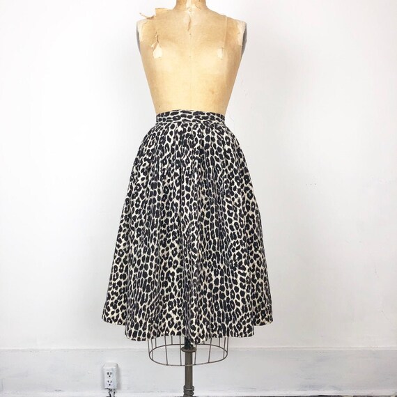 CUTE 1950’s Leopard Print Corduroy Full Skirt S