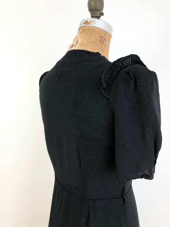 1940’s Black Rayon Crepe Ruffle Yoke Dress S - image 9