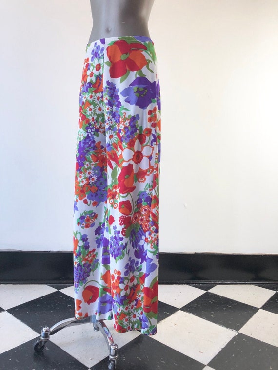 GROOVY 1970’s White Floral Poly Knit Palazzo Pants