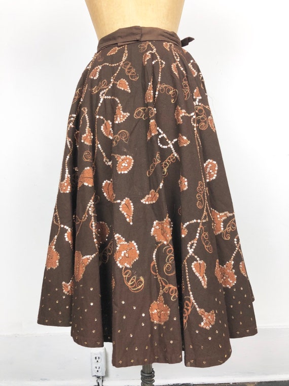 1950s Sequined Floral Brown Cotton Circle Skirt M - image 7