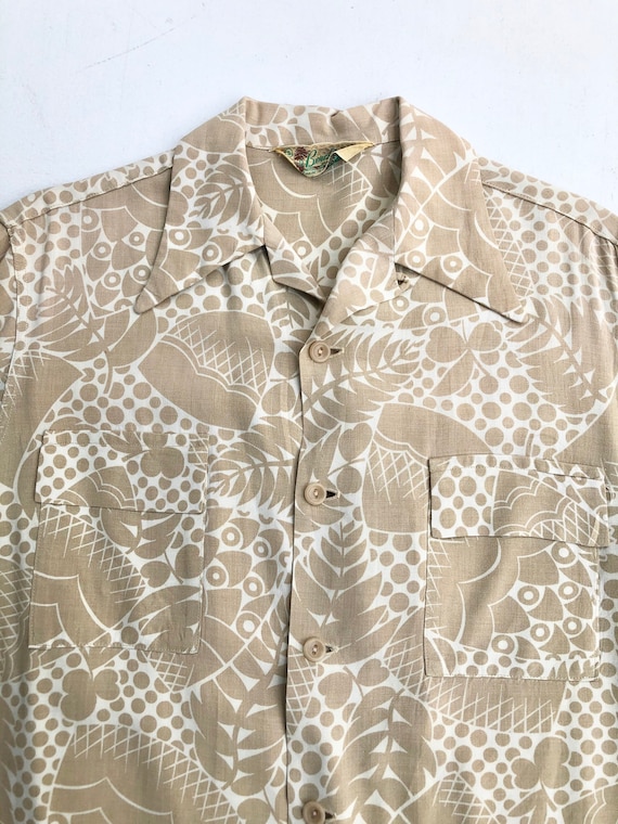 1940s Berktowne Tan and White Floral Rayon Gabard… - image 2