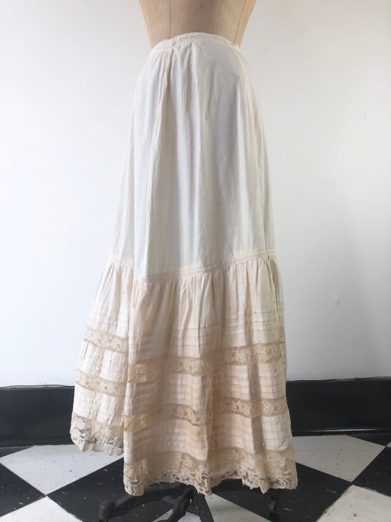 Antique Victorian Cotton and Lace Maxi Skirt XS - image 4