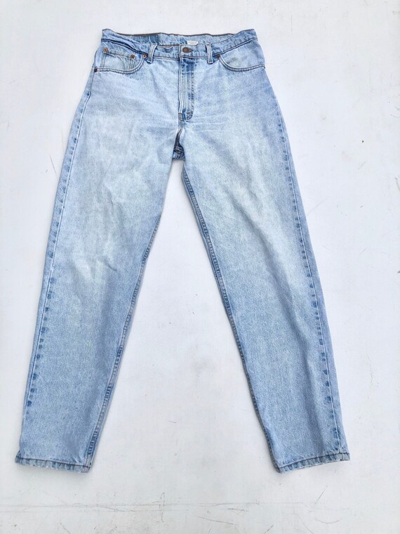 1990s Levi’s Light Wash 550 Jeans 34”