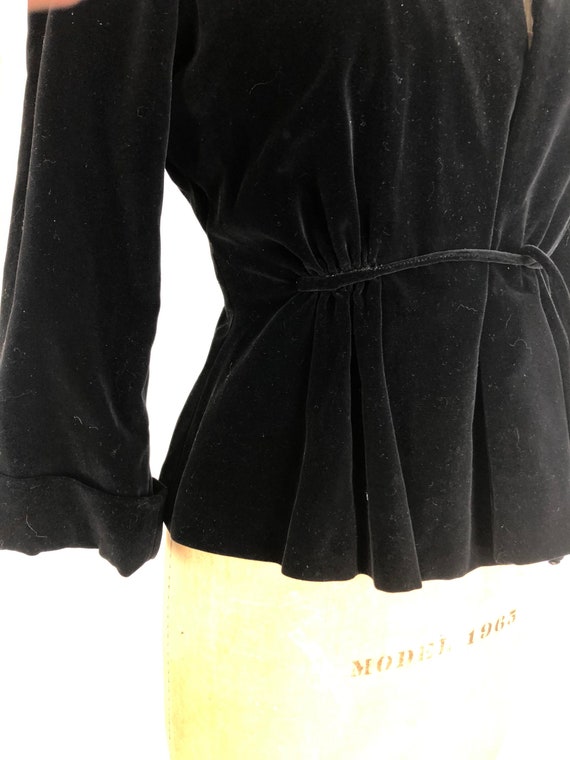 1940s Black Velveteen Peplum Jacket S - image 3