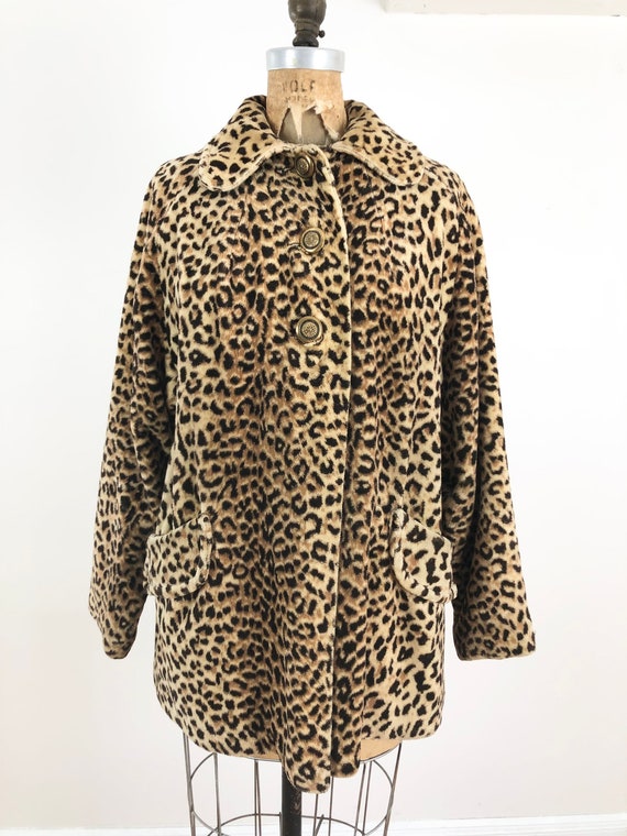 1960s Leopard Faux Fur Velveteen Swing Coat M - image 3