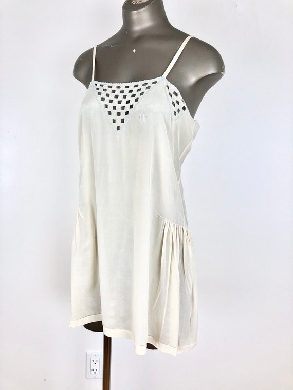 Gorgeous 1920’s Embroidered Eyelet Ivory Silk Chem