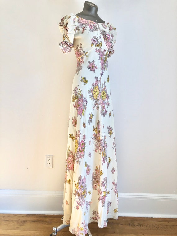 Amazing 1970s Foxy Lady Floral 30’s Style Bias Cu… - image 1