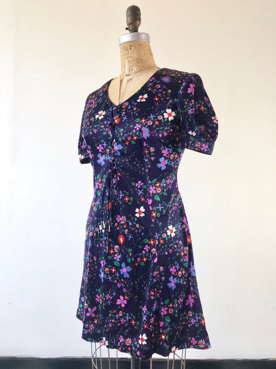 SUPER CUTE 1970’s Micro Mini Floral Lace Up Dress