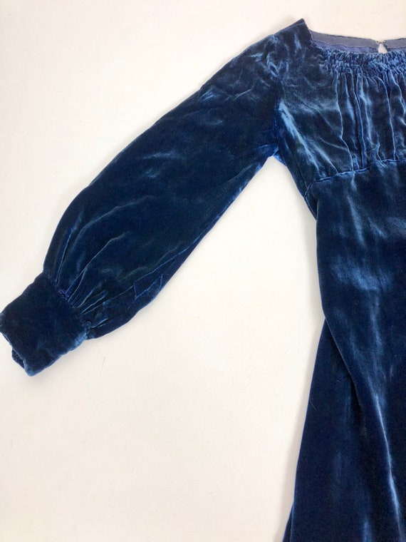 1930s Blue Silk Velvet Belted Art Deco Gown W/ In… - image 7