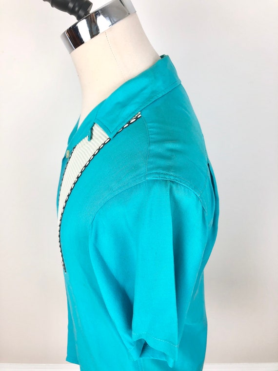 1950s Turquoise Rayon Short Sleeve Loop Collar Sh… - image 9