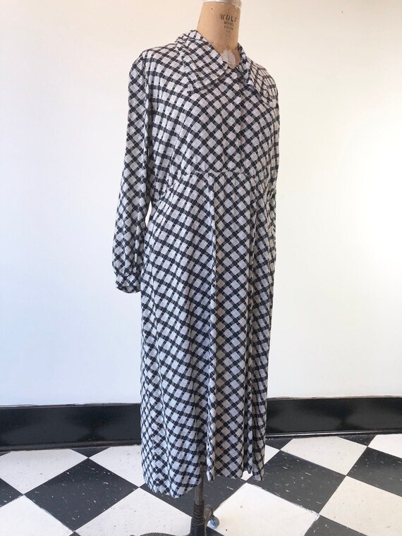 AMAZING 1940’s Black and White Plaid Cold Rayon Dr