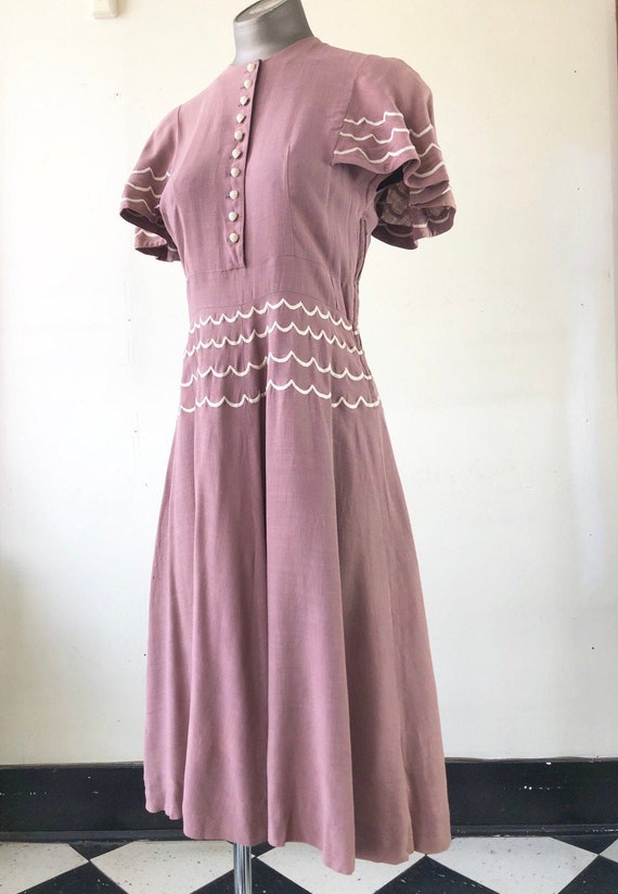 AMAZING 1940’s Carole King Embroidered Mauve Linen