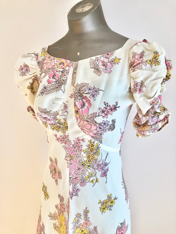 Amazing 1970s Foxy Lady Floral 30’s Style Bias Cu… - image 3