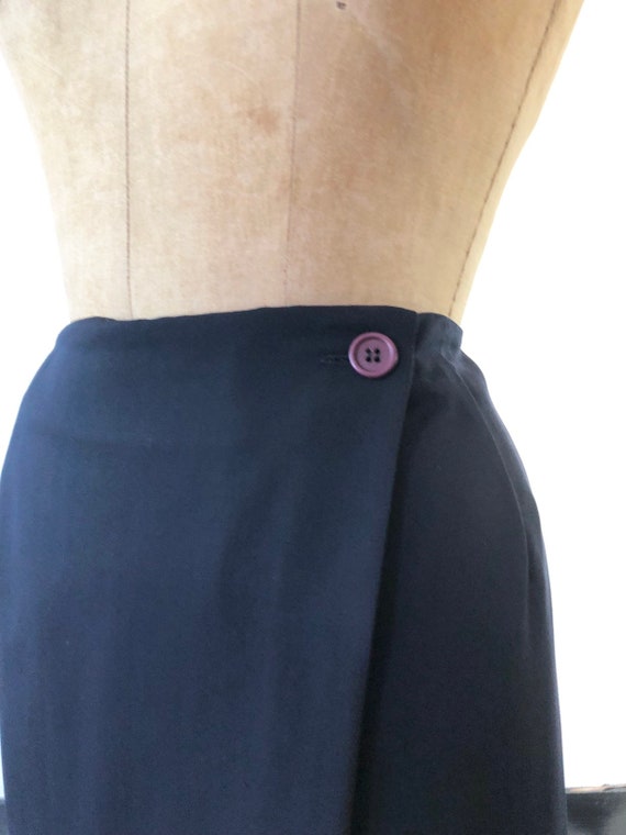 COOL 1990’s DKNY Scupltural Navy Wrap Skirt S - image 3