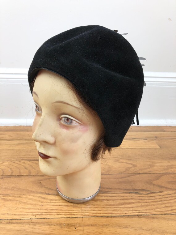 1950s Black Wool Felt Cloche Hat with Paillettes … - image 2