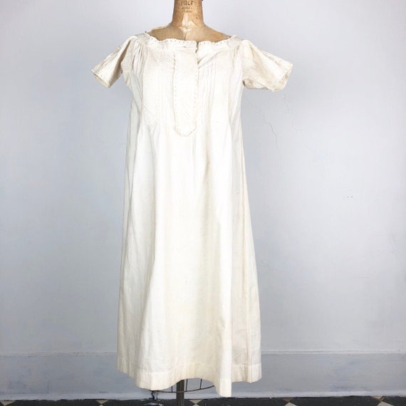 Beautiful Victorian White Cotton Eyelet Lace Night