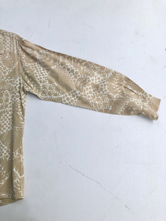 1940s Berktowne Tan and White Floral Rayon Gabard… - image 9