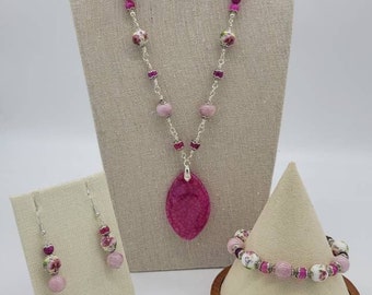 Fuchsia In Springtime Jewelry Set