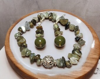 Green With Envy Stretch Bracelet Set