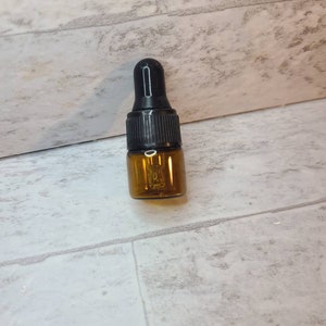 Uncrossing Oil, ritual oil for protection, mirror spells, reversals, return to sender, banishing, spell work, witchcraft altar tools,