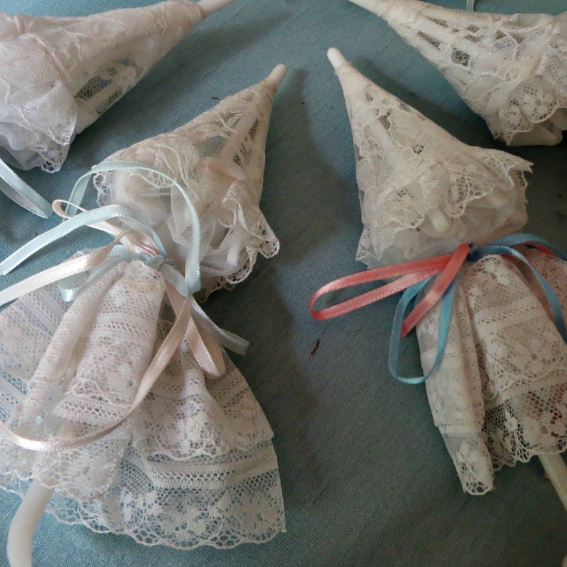Vintage Wedding supplies/_6 pieces vintage lace parasol favors/_SHIPS FREE