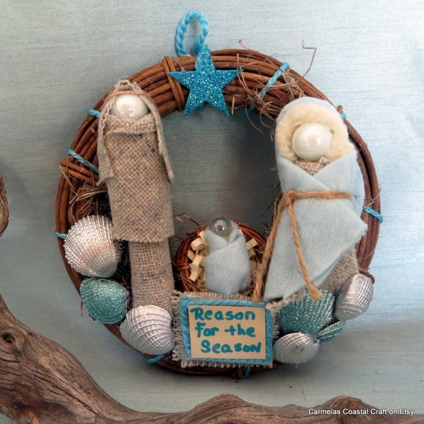 Little nativity wreath with sea shells