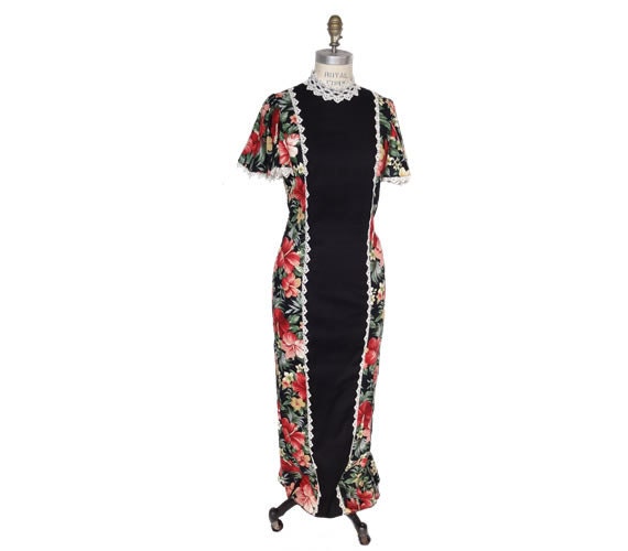 hawaiian print muumuu