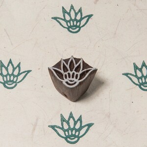 Traditional Indian wood stamp, Small Lotus