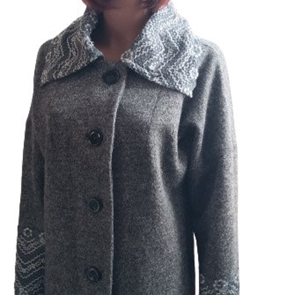 Veste femme en laine gris avec dentelles